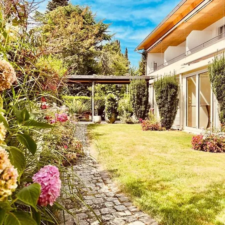 Adoris Appartements Im Lotzbeckpark Am See 
